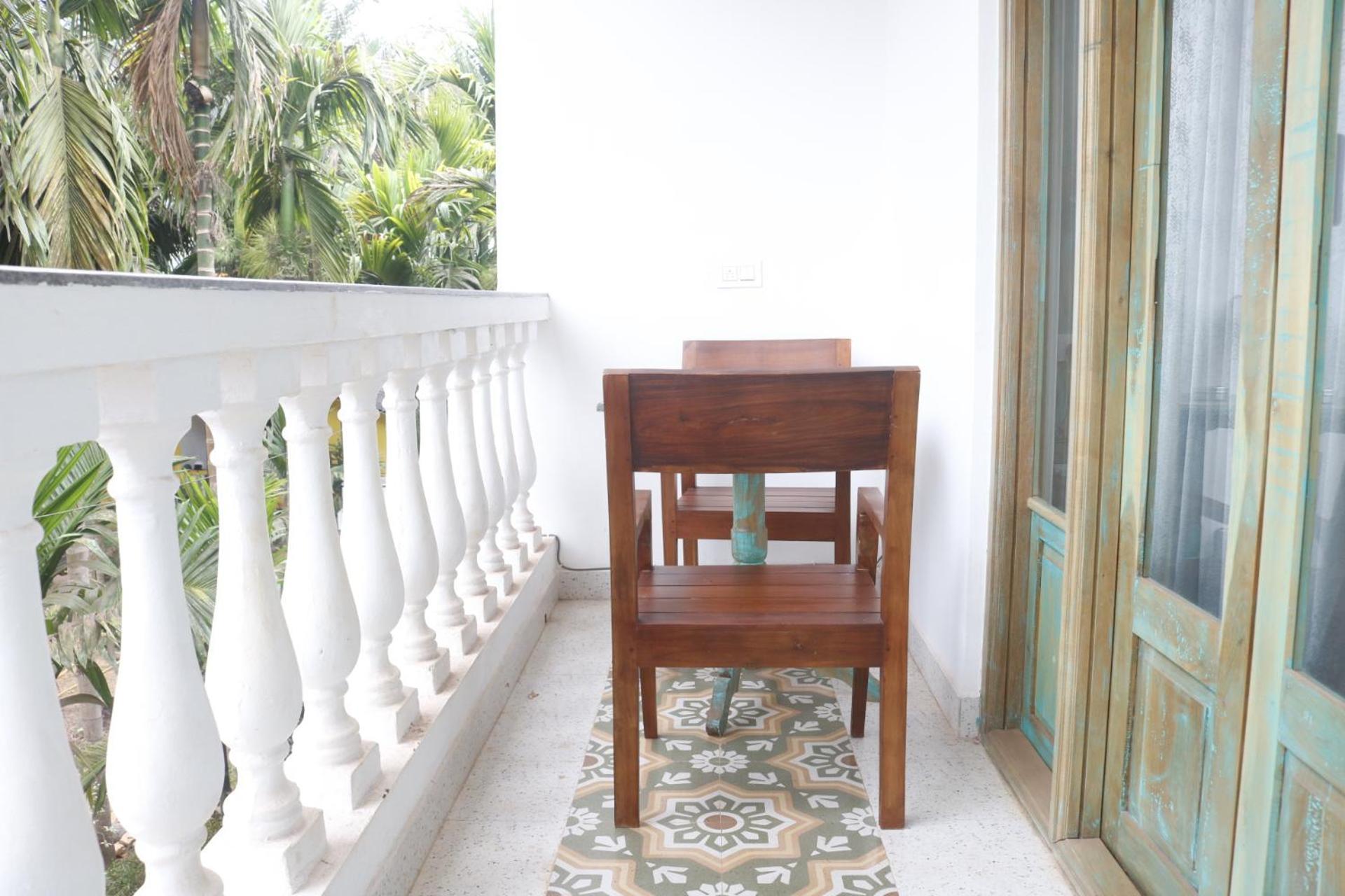 Lavish Exotic Hotel & Apartments 阿姆波尔 外观 照片